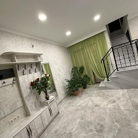 Three Palms Guest House Tbilisi Eksteriør bilde