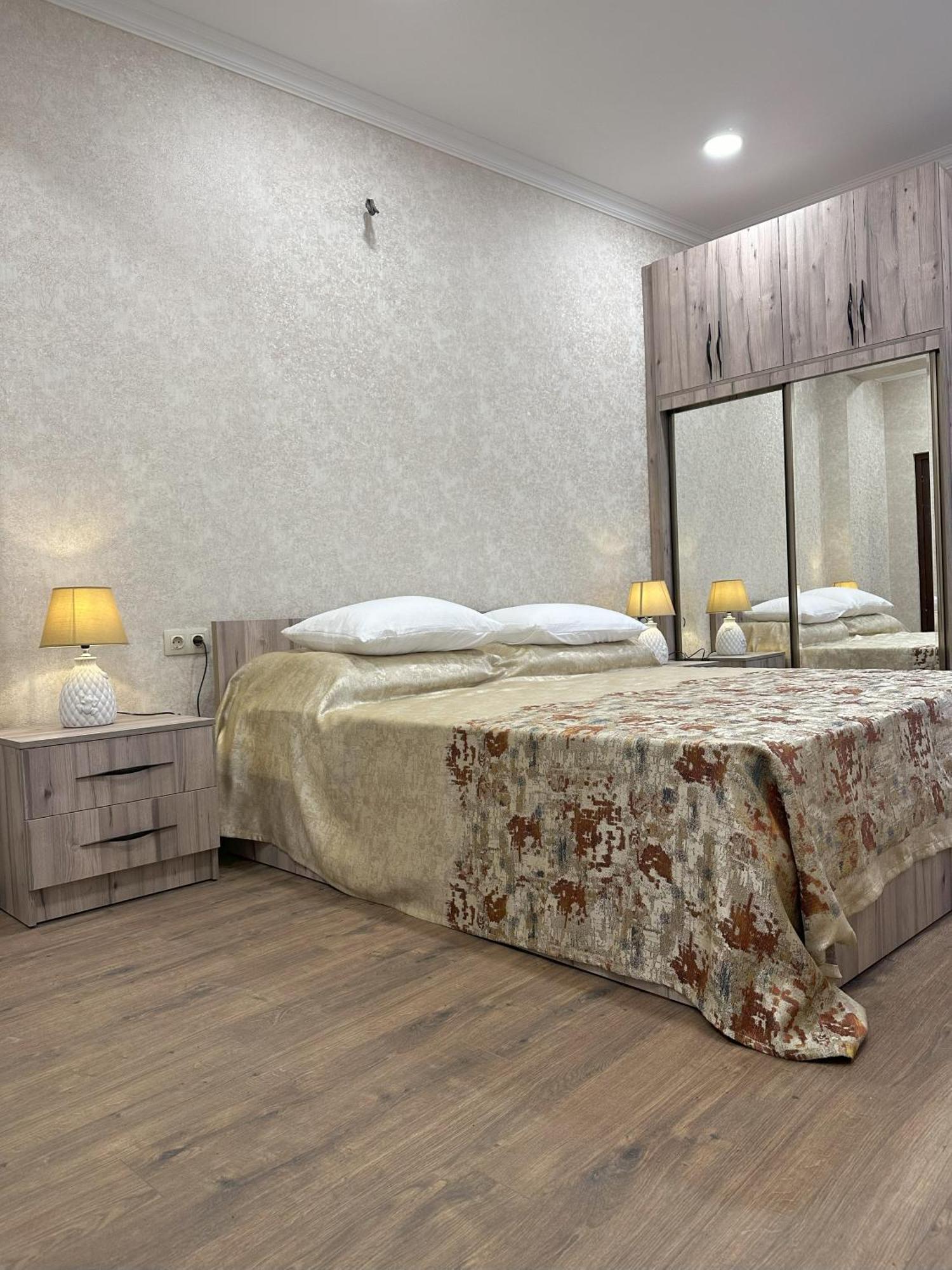 Three Palms Guest House Tbilisi Eksteriør bilde