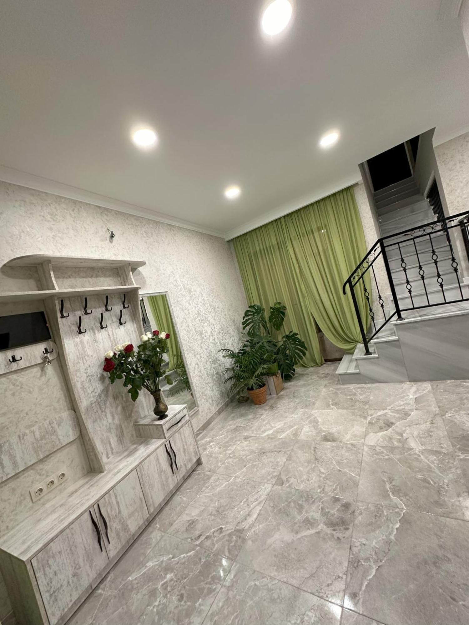 Three Palms Guest House Tbilisi Eksteriør bilde