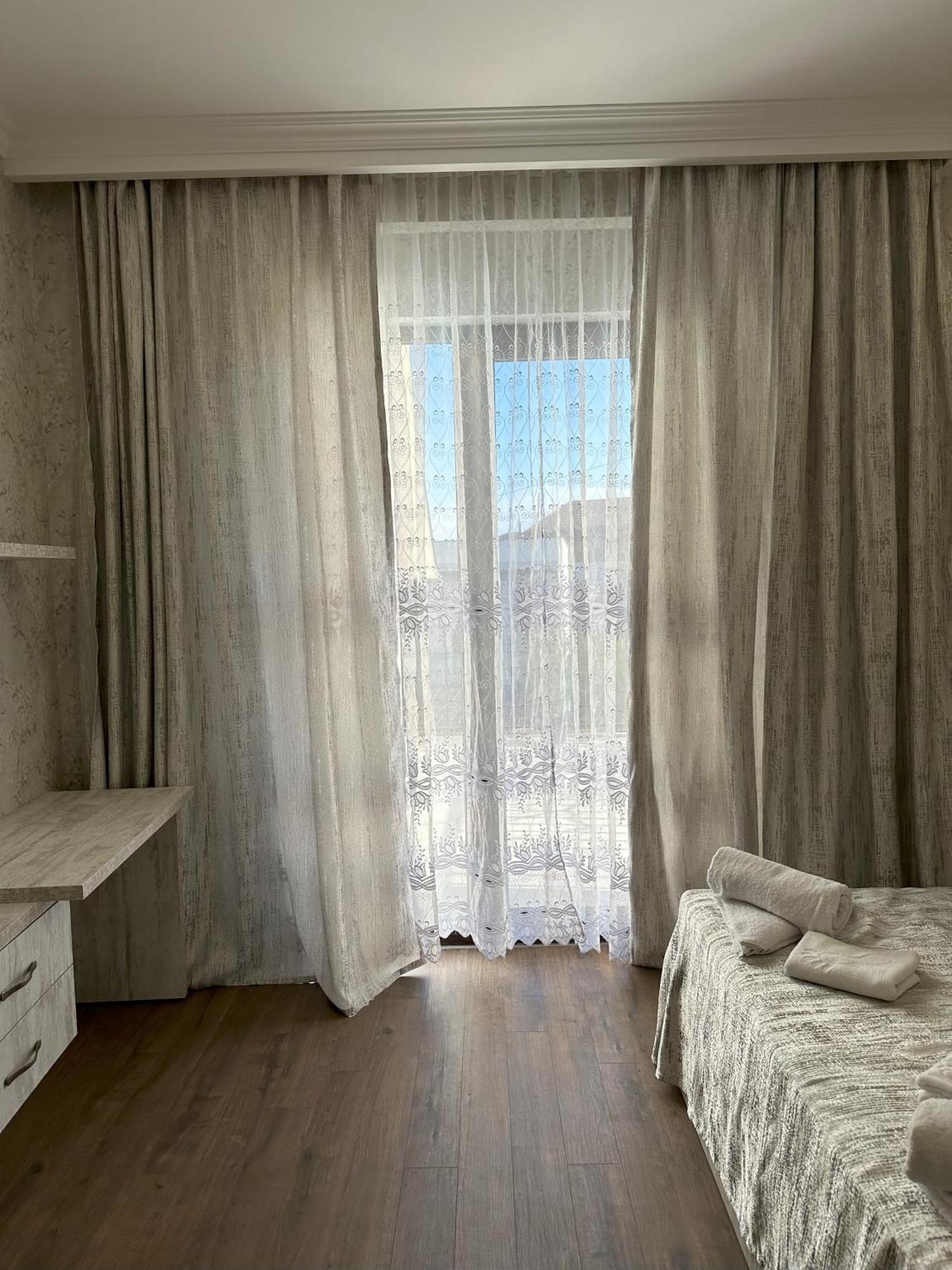 Three Palms Guest House Tbilisi Eksteriør bilde
