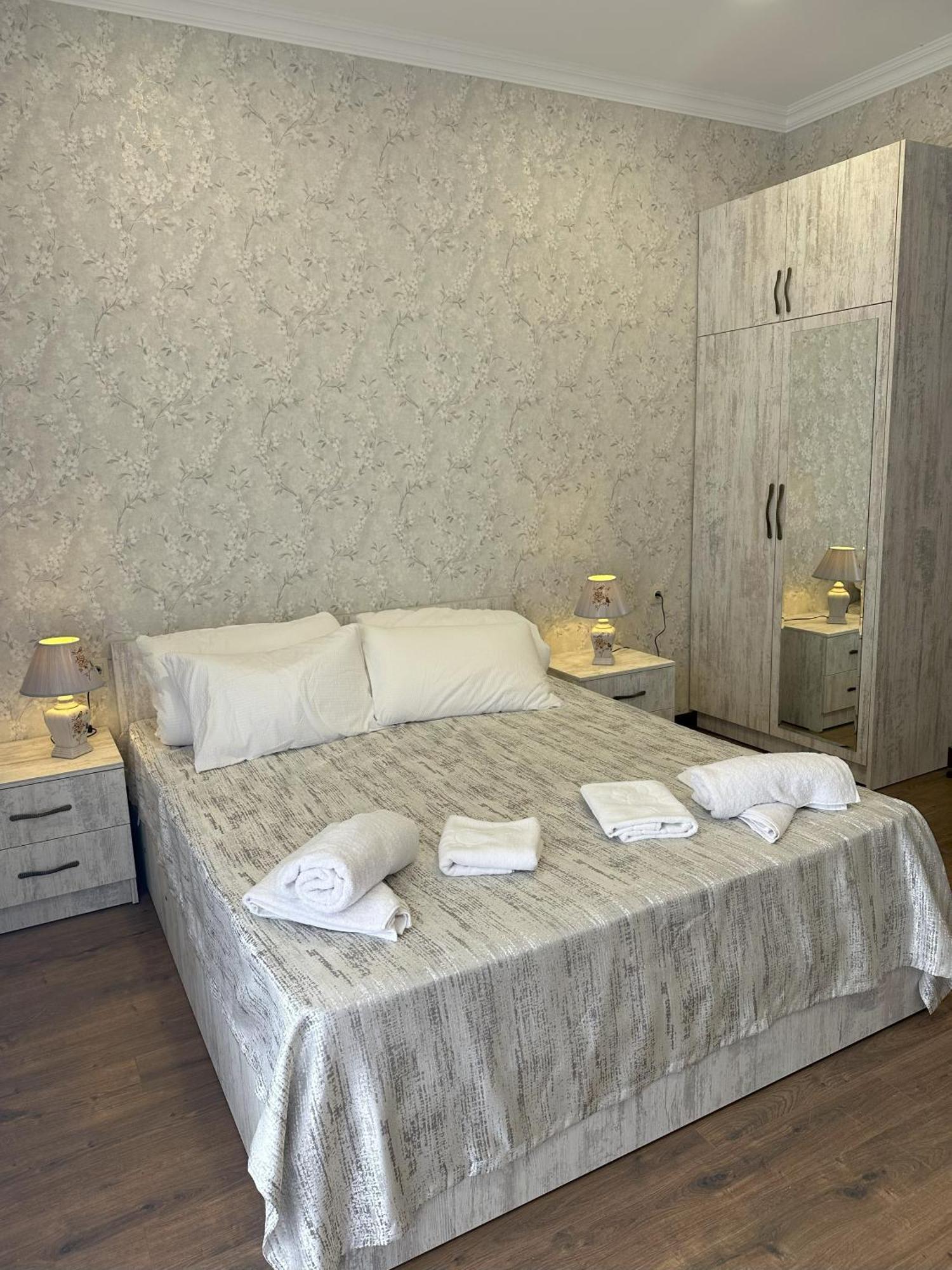 Three Palms Guest House Tbilisi Eksteriør bilde